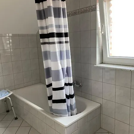 Mit Blick Auf Herkules Mit Parkplatz *