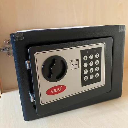 Mit Blick Auf Herkules Mit Parkplatz Kassel