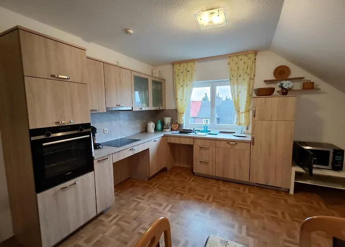 Mit Blick Auf Herkules Mit Parkplatz Lägenhet