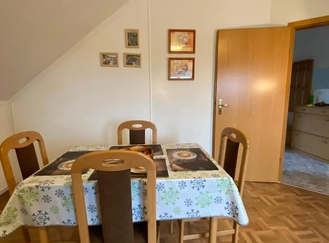 Mit Blick Auf Herkules Mit Parkplatz * Kassel