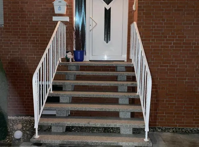 Mit Blick Auf Herkules Mit Parkplatz *