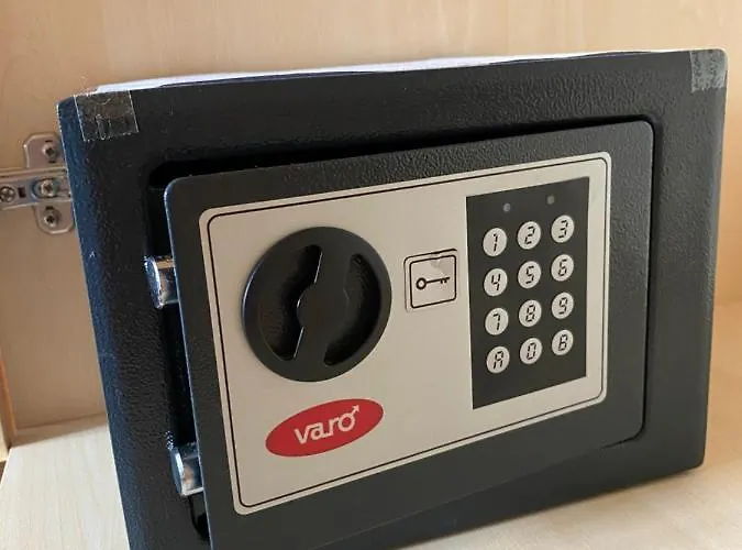 Mit Blick Auf Herkules Mit Parkplatz Kassel